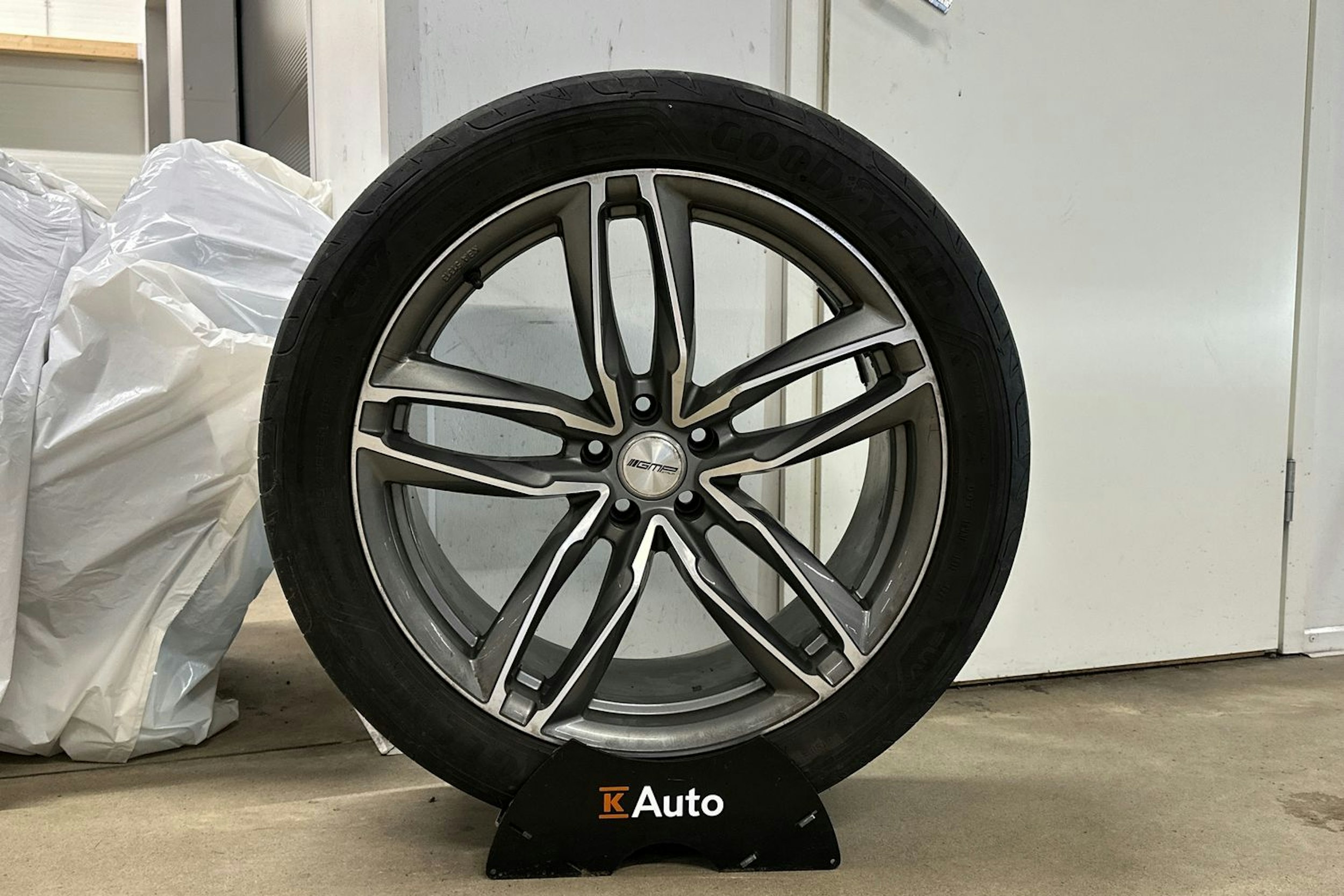 musta Audi Q7 2018 kuva 13.