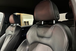 musta Audi Q7 2018 kuva 18.