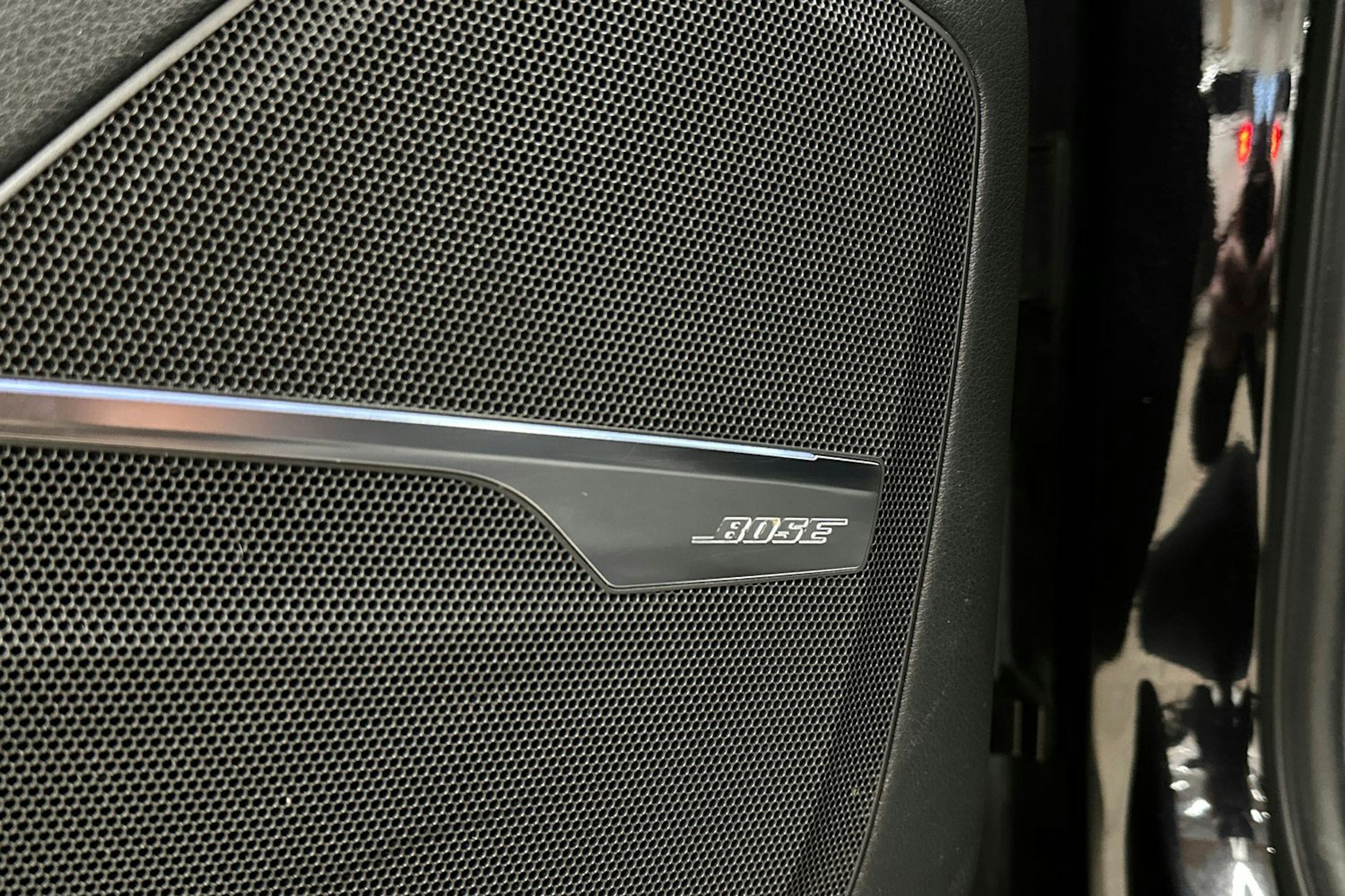 musta Audi Q7 2018 kuva 19.