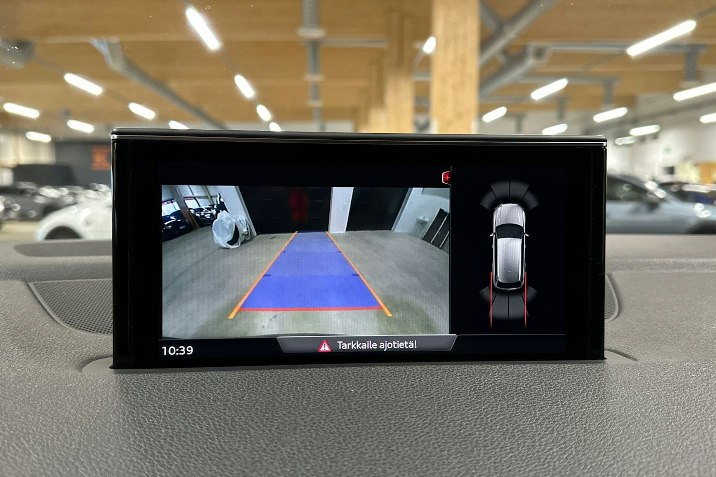 musta Audi Q7 2018 kuva 21.