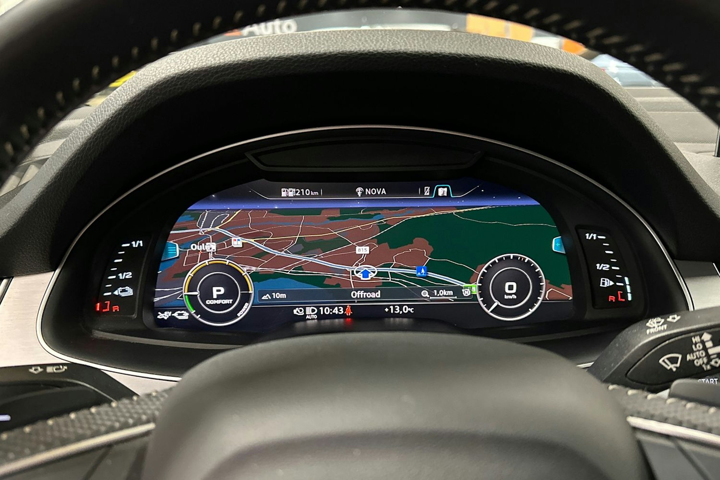 musta Audi Q7 2018 kuva 29.