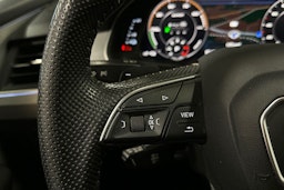 musta Audi Q7 2018 kuva 33.