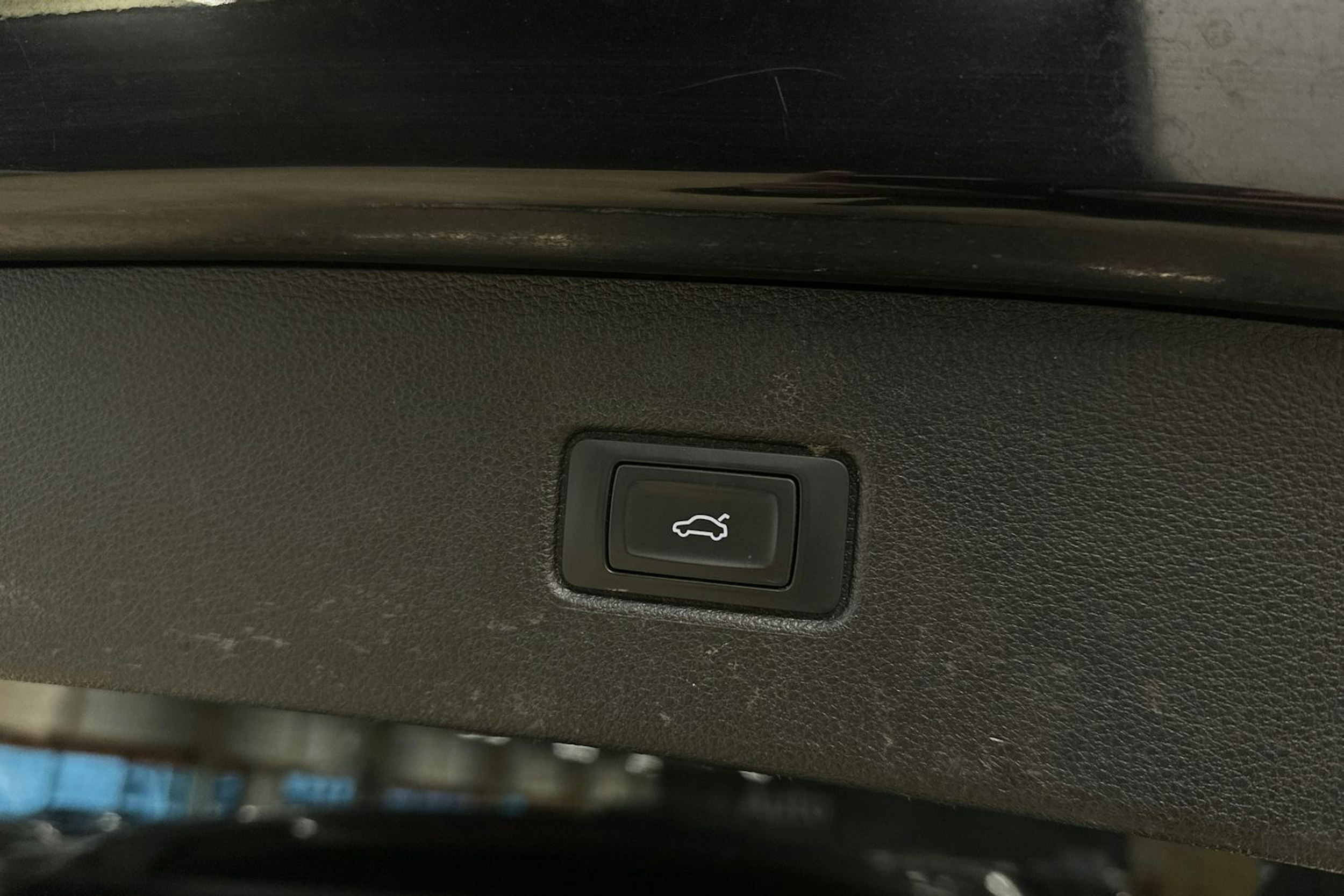 musta Audi Q7 2018 kuva 38.