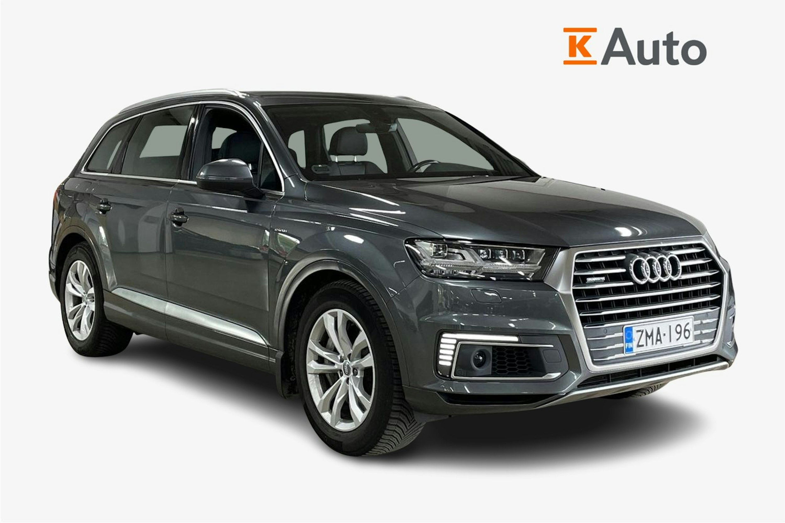 Harmaa Audi Q7 2018 kuva 1.