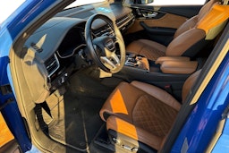 Sininen Audi Q7 2018 kuva 3.