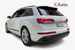 valkoinen Audi Q7 2020 kuva 2.