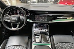 valkoinen Audi Q7 2020 kuva 7.