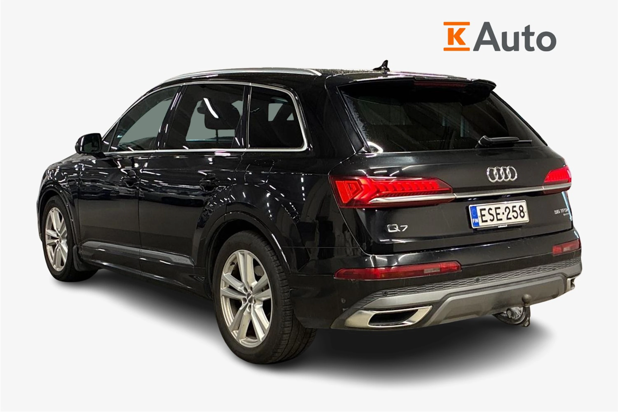musta Audi Q7 2020 kuva 2.
