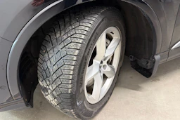 Musta Audi Q7 2020 kuva 10.