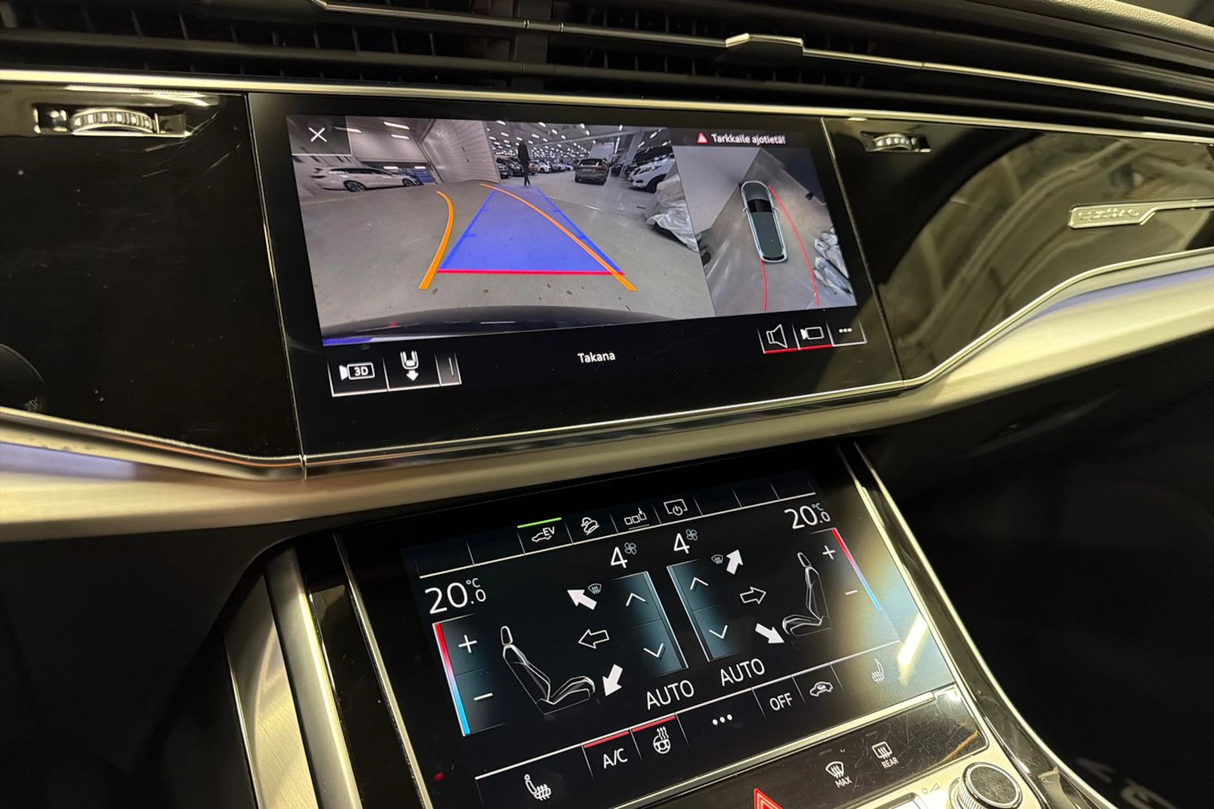 Musta Audi Q7 2020 kuva 19.