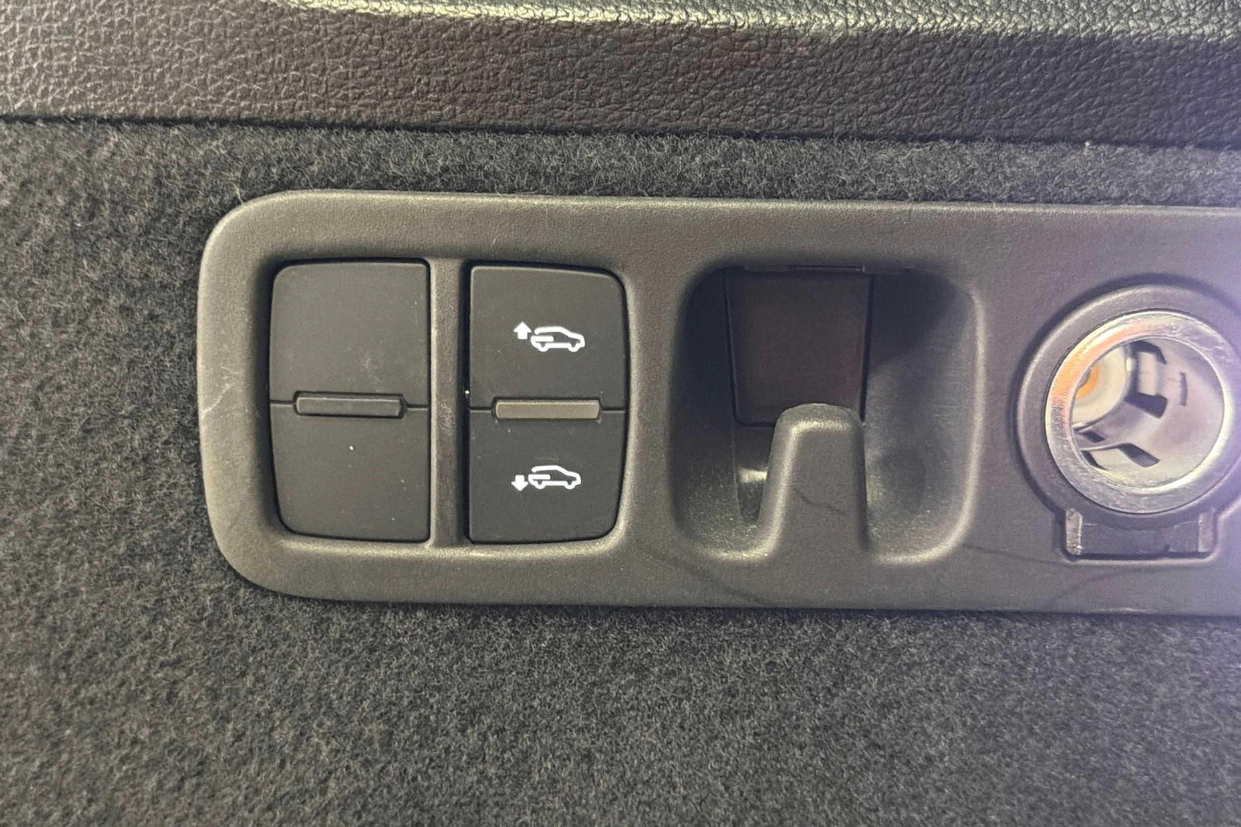 Musta Audi Q7 2020 kuva 24.