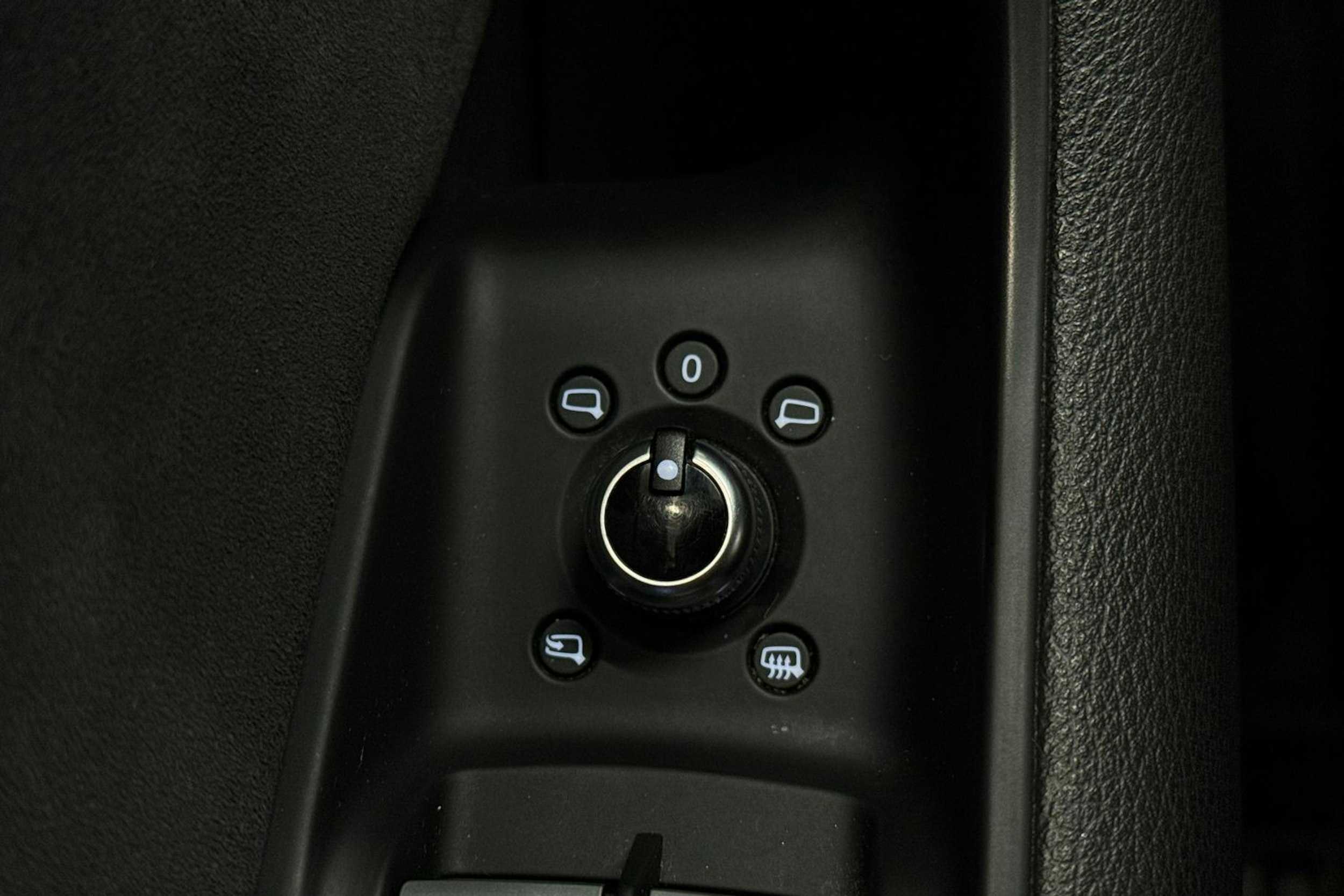 harmaa Audi Q7 2020 kuva 21.