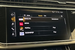 harmaa Audi Q7 2020 kuva 24.
