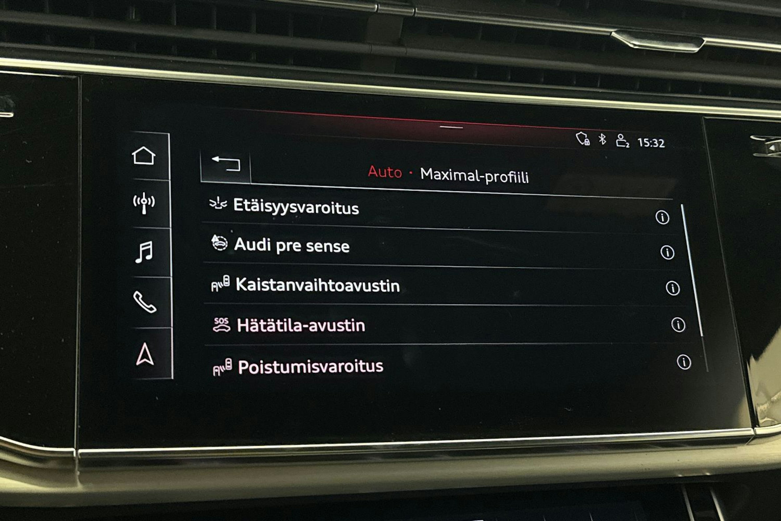 harmaa Audi Q7 2020 kuva 27.