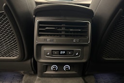 harmaa Audi Q7 2020 kuva 35.