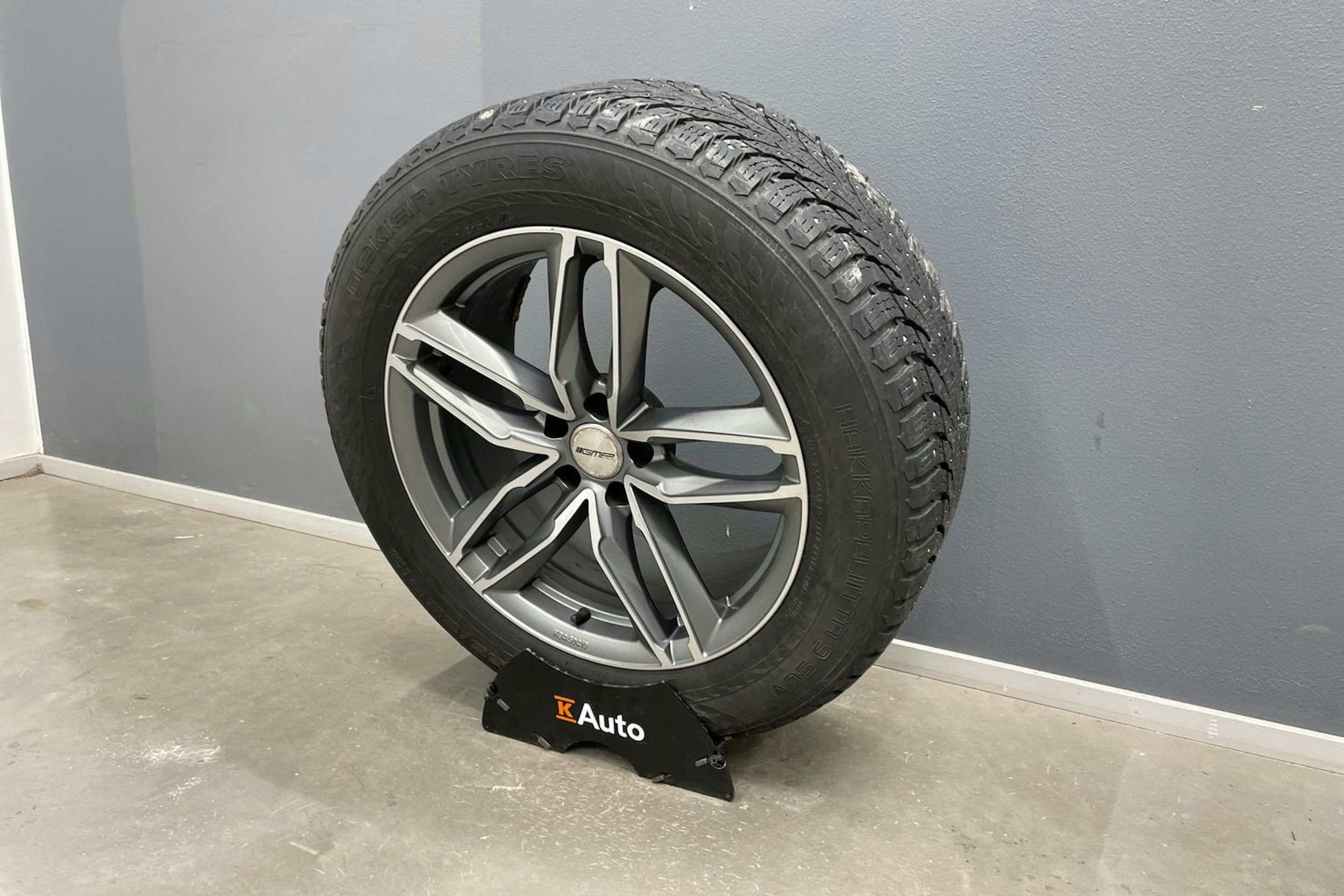 Punainen Audi Q7 2020 kuva 14.