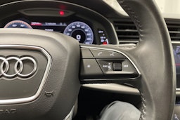 Punainen Audi Q7 2020 kuva 29.