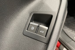 Punainen Audi Q7 2020 kuva 30.