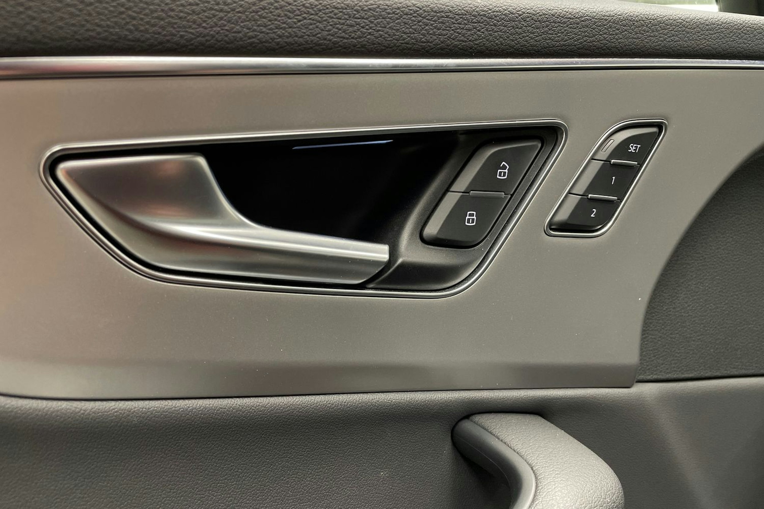 Punainen Audi Q7 2020 kuva 31.