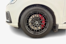 valkoinen Audi Q7 2020 kuva 11.