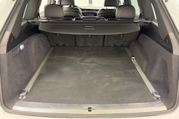 valkoinen Audi Q7 2020 kuva 13.