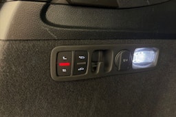 valkoinen Audi Q7 2020 kuva 15.