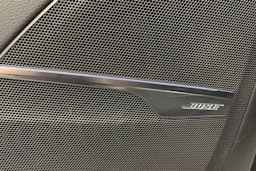 valkoinen Audi Q7 2020 kuva 18.