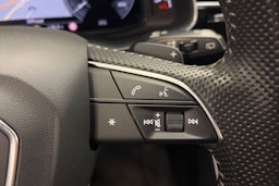 valkoinen Audi Q7 2020 kuva 21.