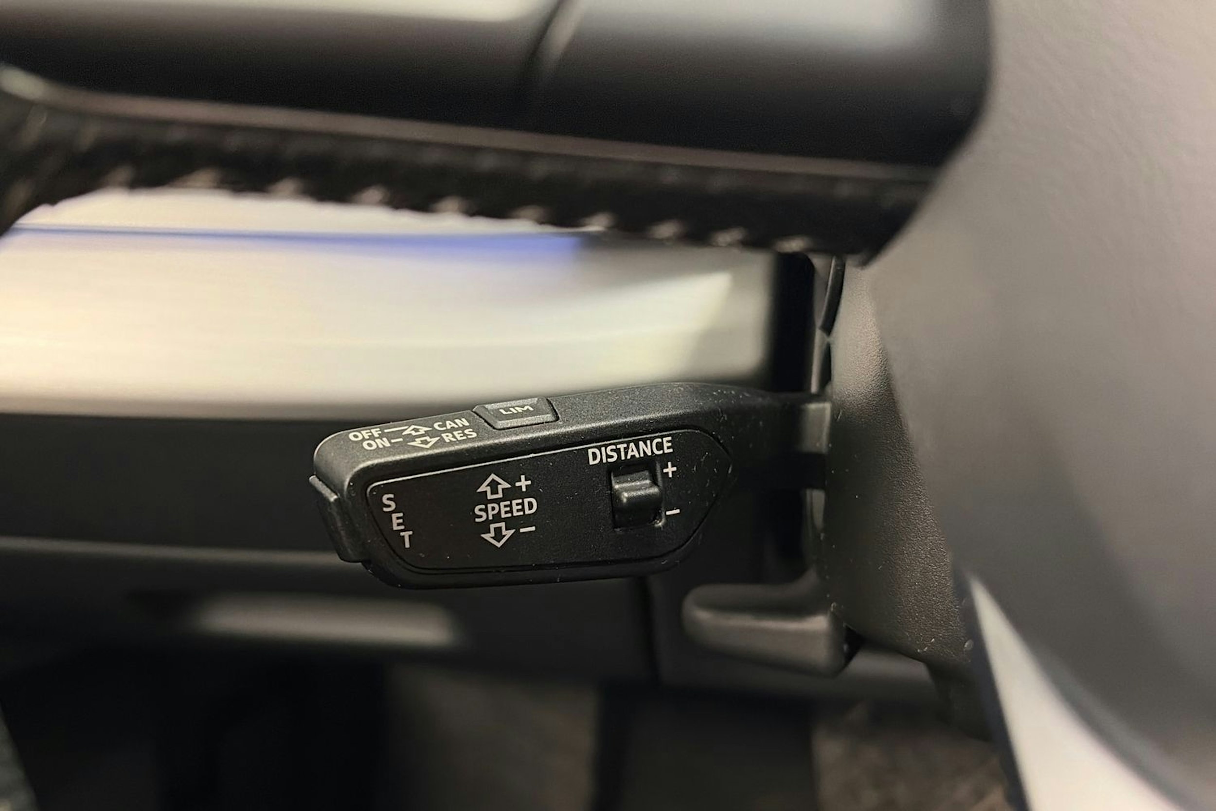 valkoinen Audi Q7 2020 kuva 22.