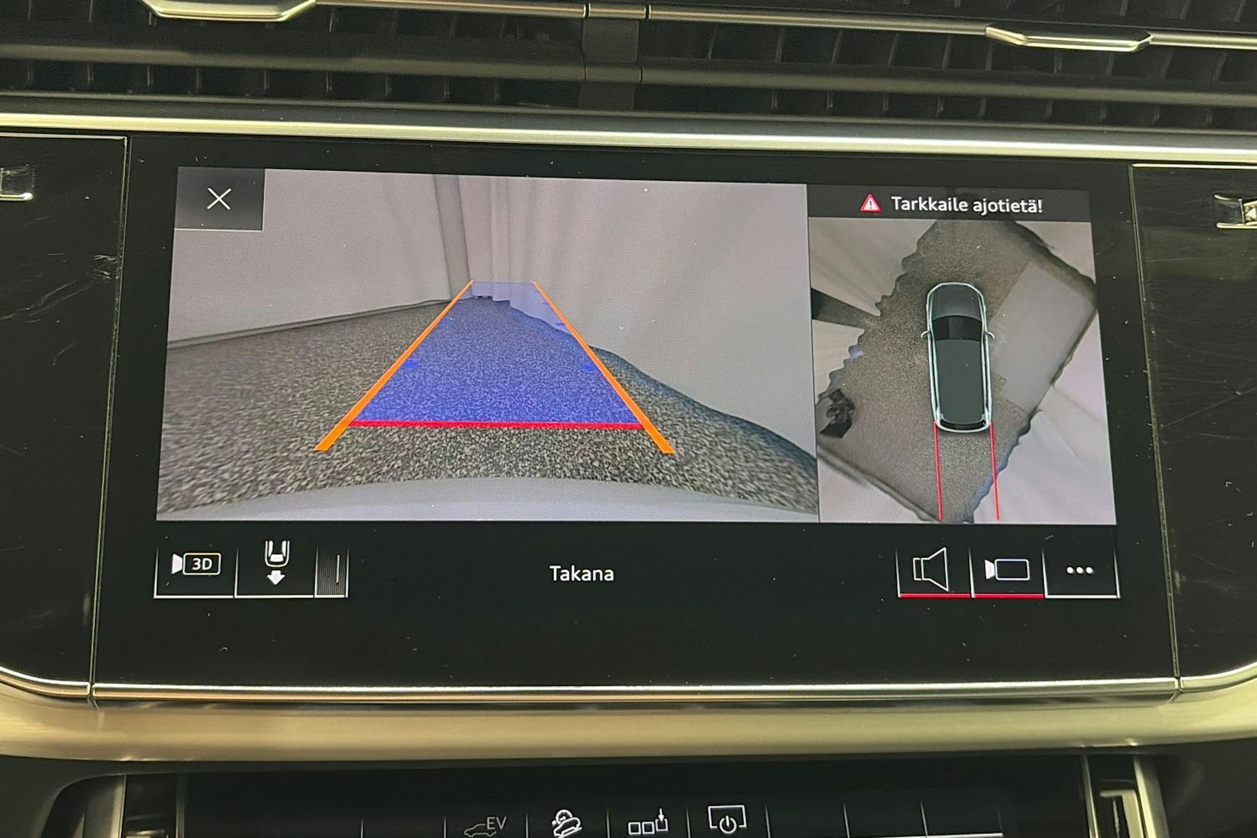 valkoinen Audi Q7 2020 kuva 24.