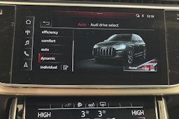 valkoinen Audi Q7 2020 kuva 27.