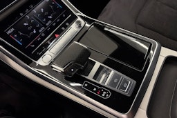 valkoinen Audi Q7 2020 kuva 29.