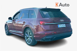 punainen Audi Q7 2020 kuva 2.