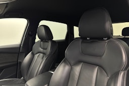 Valkoinen Audi Q7 2020 kuva 16.