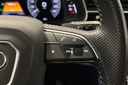 Valkoinen Audi Q7 2020 kuva 24.