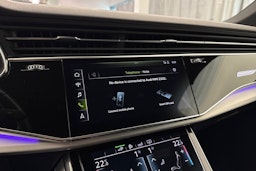 Valkoinen Audi Q7 2020 kuva 39.