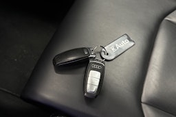 Valkoinen Audi Q7 2020 kuva 40.
