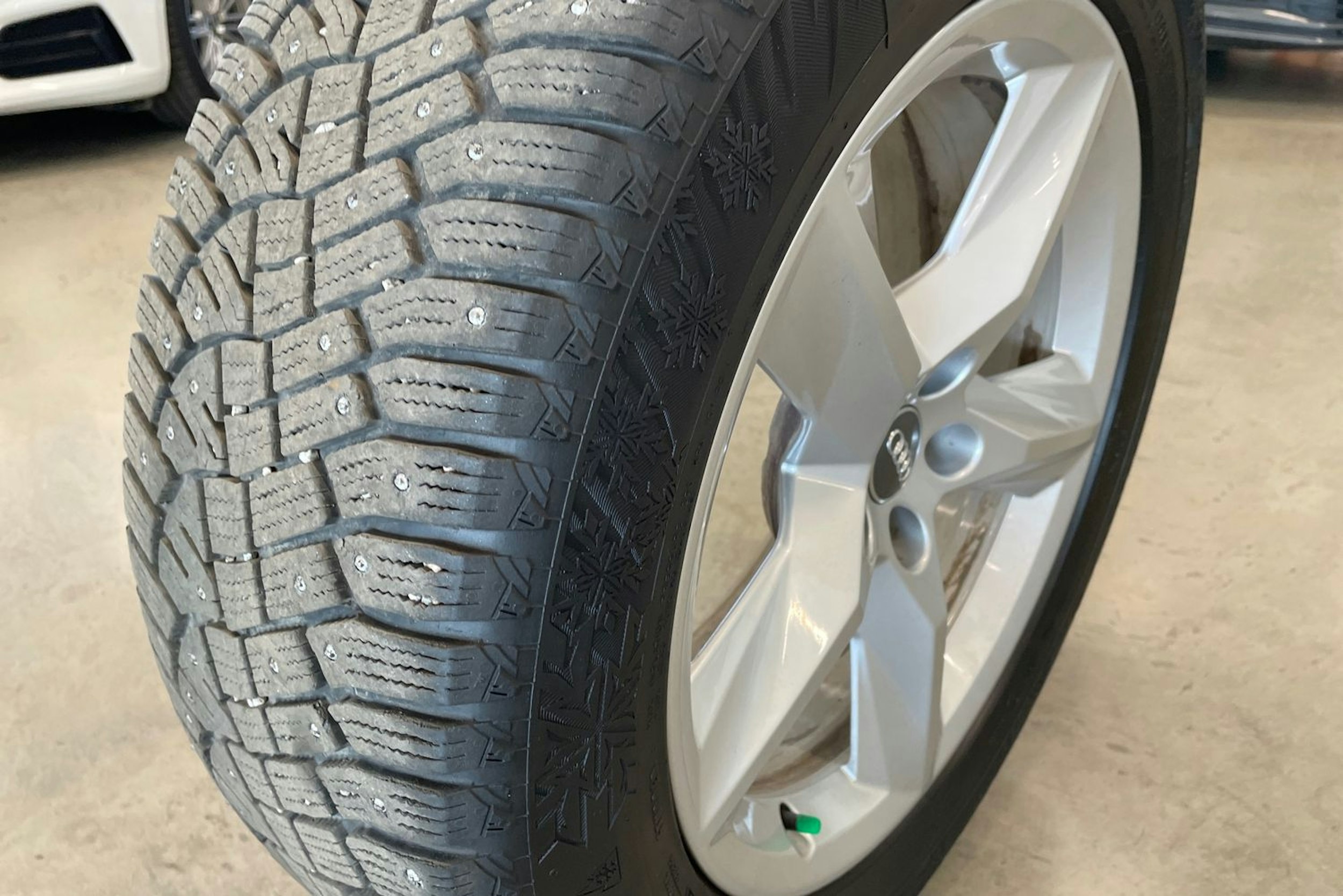sininen Audi Q7 2020 kuva 41.