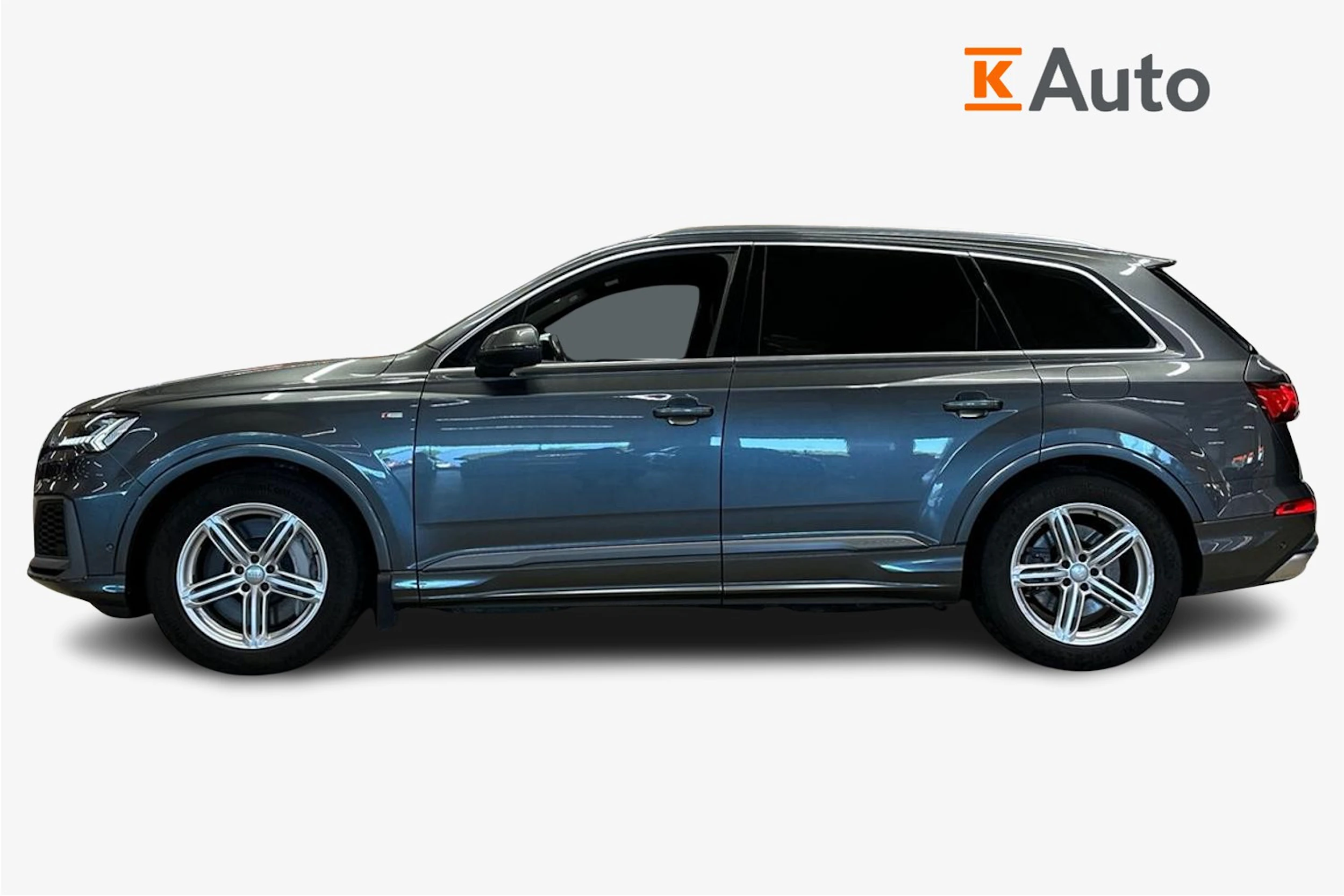 harmaa Audi Q7 2020 kuva 5.