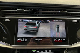 harmaa Audi Q7 2020 kuva 18.