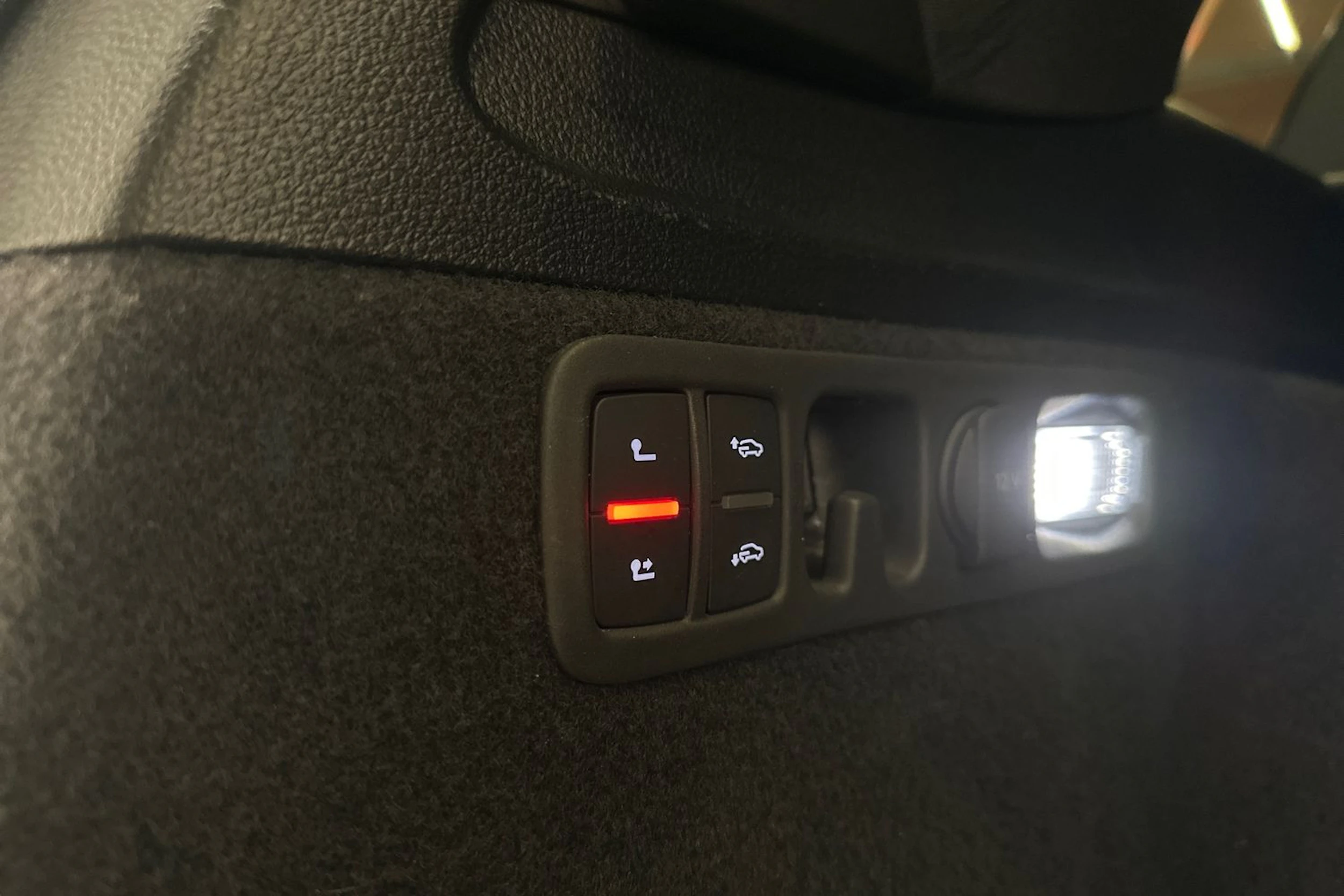 harmaa Audi Q7 2020 kuva 31.