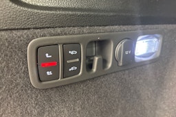 Harmaa Audi Q7 2021 kuva 18.