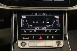Harmaa Audi Q7 2021 kuva 18.