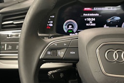 Harmaa Audi Q7 2021 kuva 23.