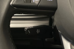 Harmaa Audi Q7 2021 kuva 24.