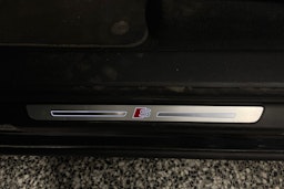 Harmaa Audi Q7 2021 kuva 30.