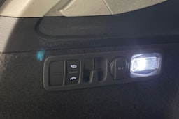 Harmaa Audi Q7 2021 kuva 34.