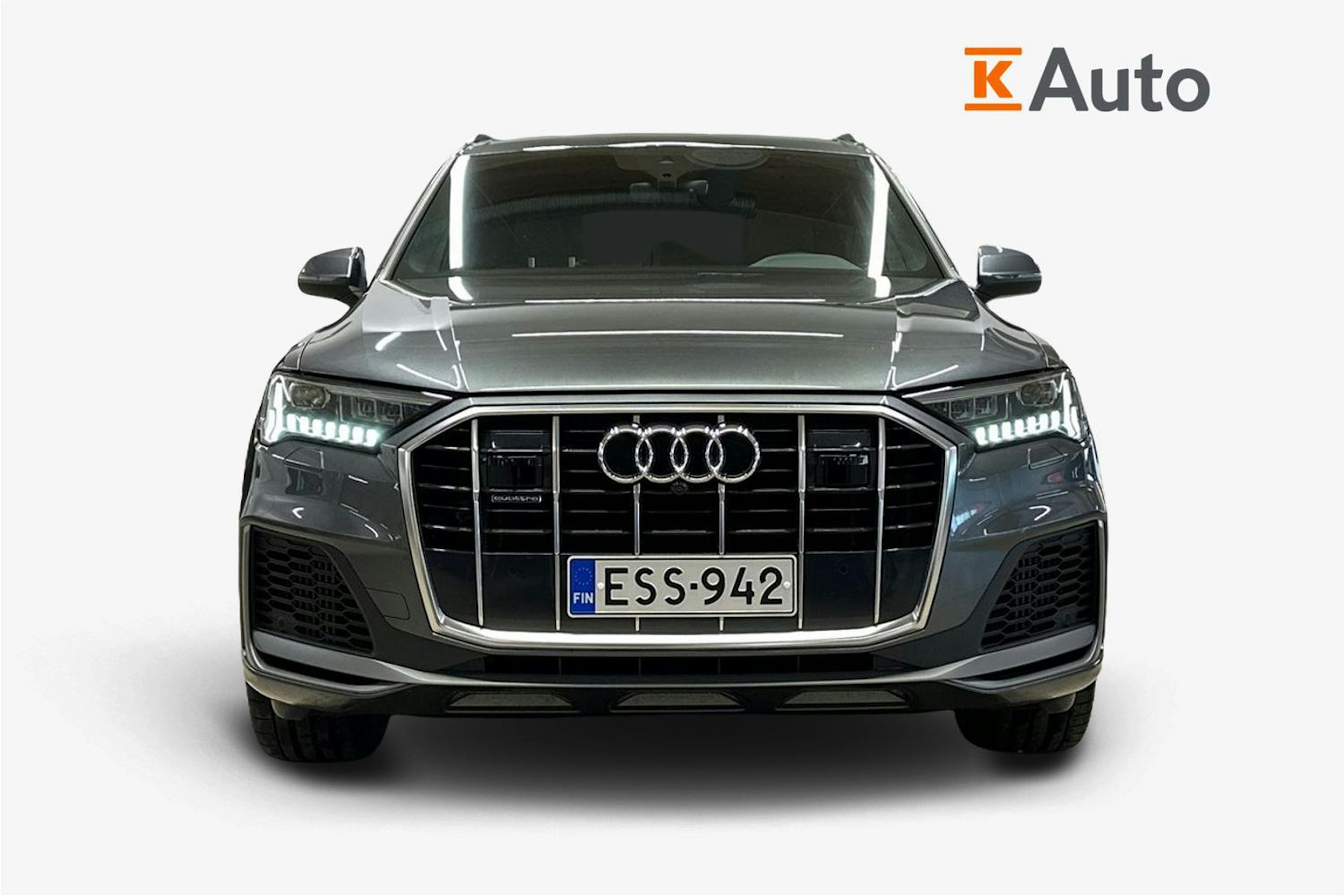 harmaa Audi Q7 2021 kuva 5.