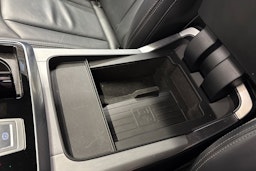 harmaa Audi Q7 2021 kuva 26.