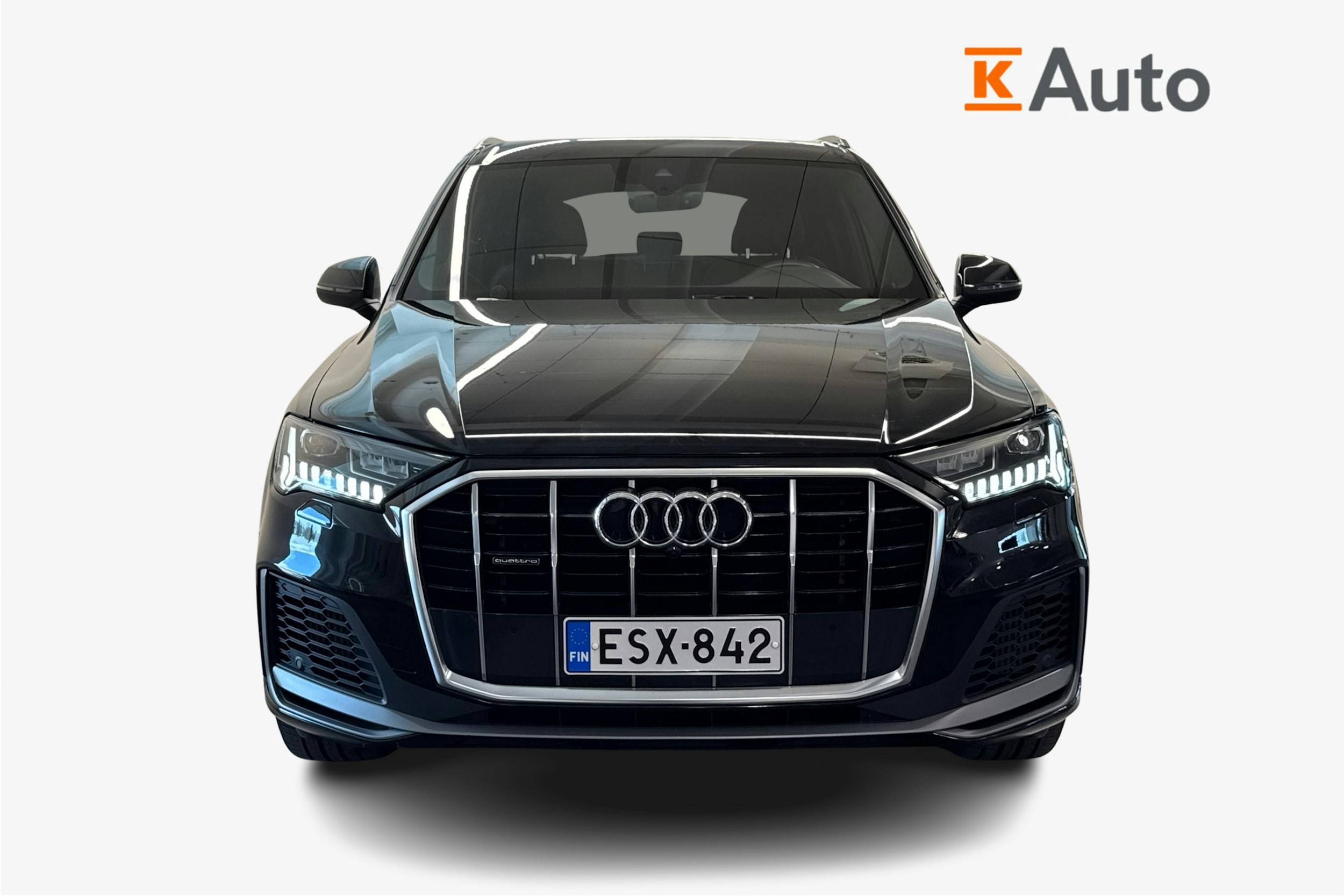 musta Audi Q7 2021 kuva 5.